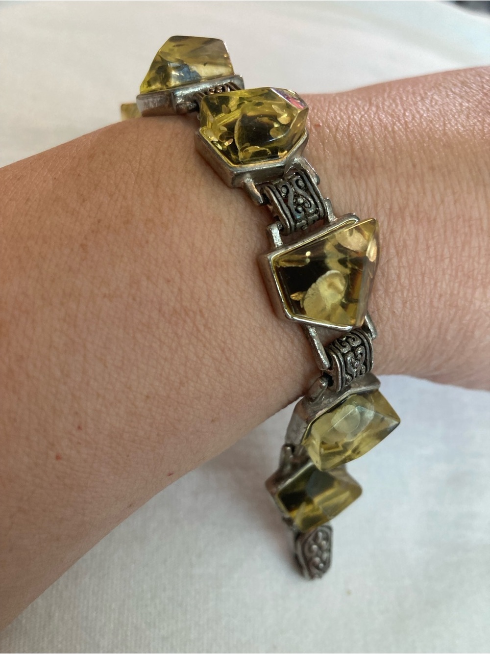 Yellow Green Stones Vintage Bracelet Magnetic Clasp